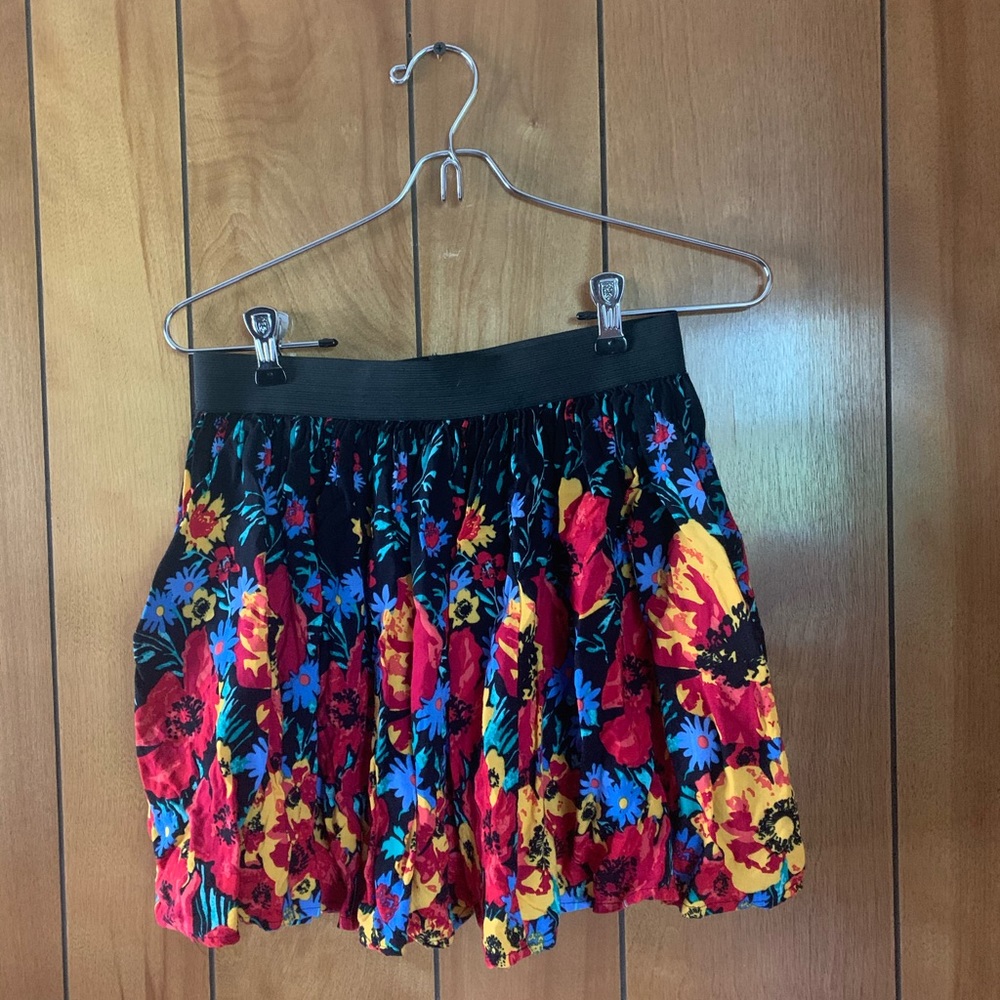 Floral print skirt